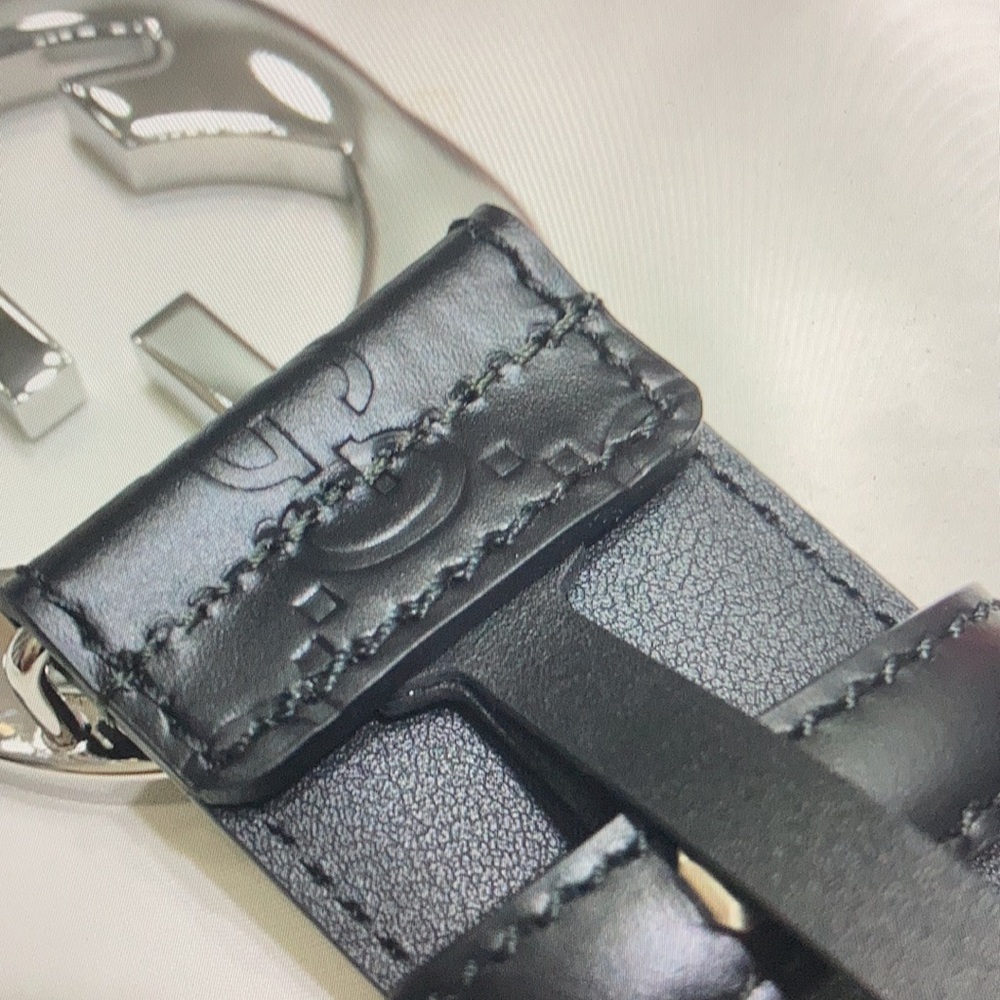 Gucci Signature Embossing Leather Belt Unisex - Picture 4 of 8